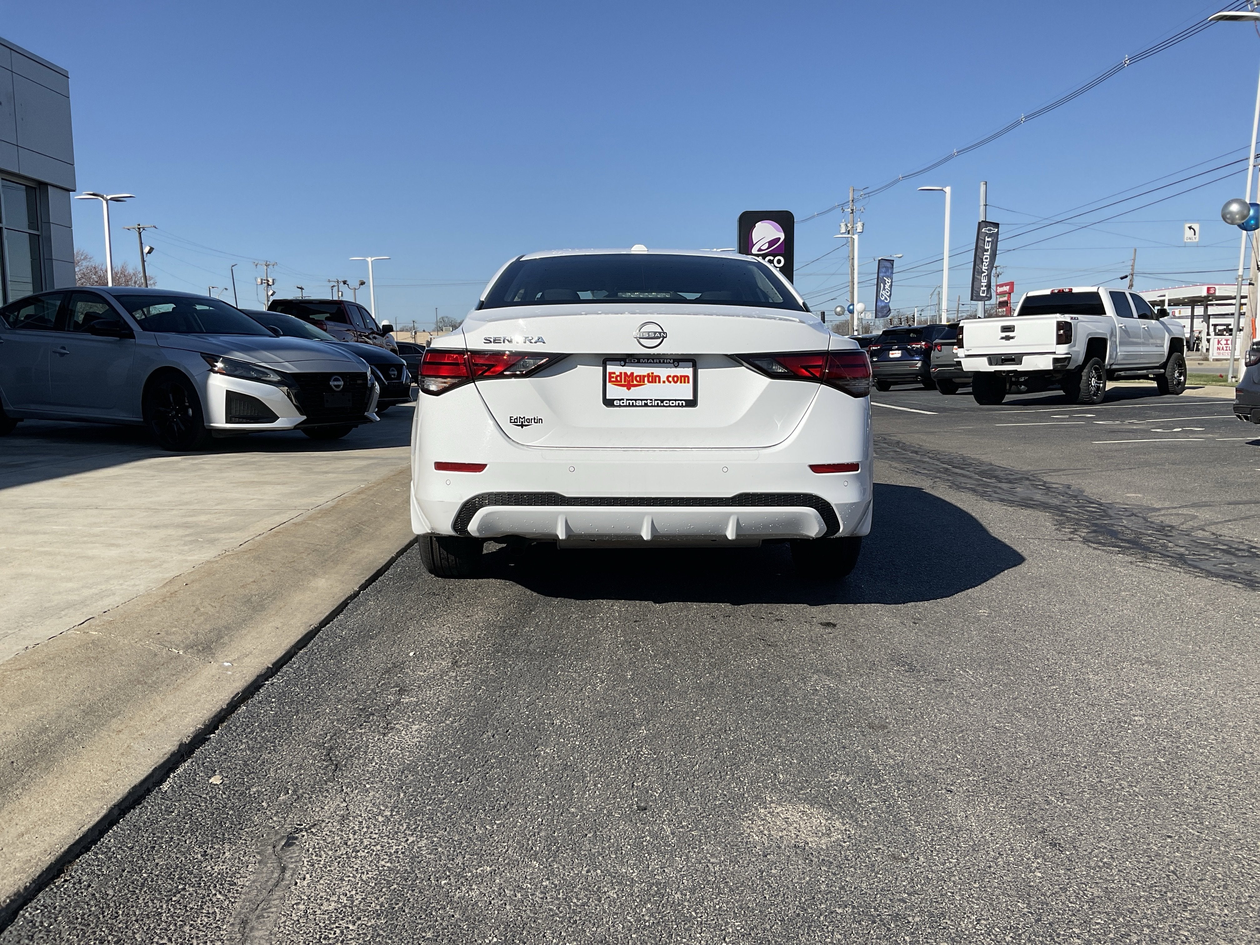 2025 Nissan Sentra SV