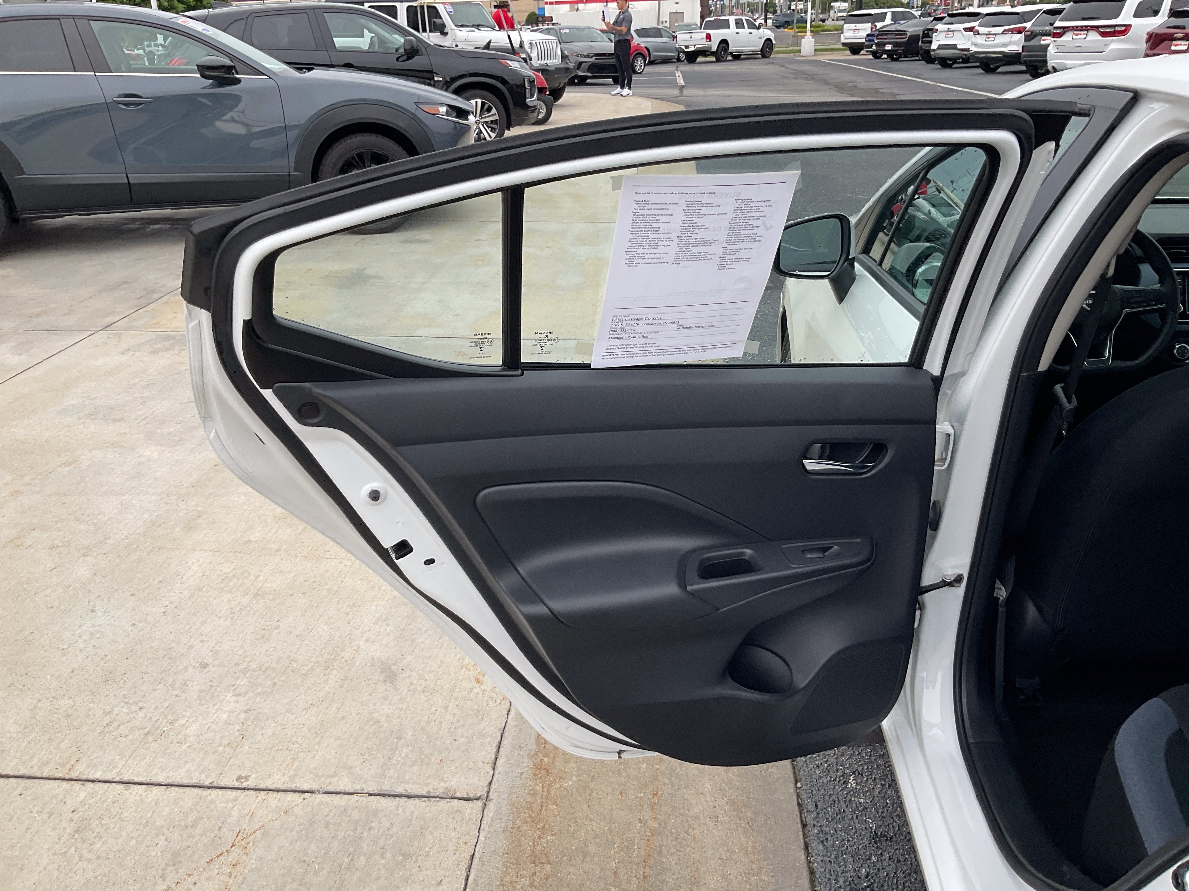 2025 Nissan Versa 1.6 SV