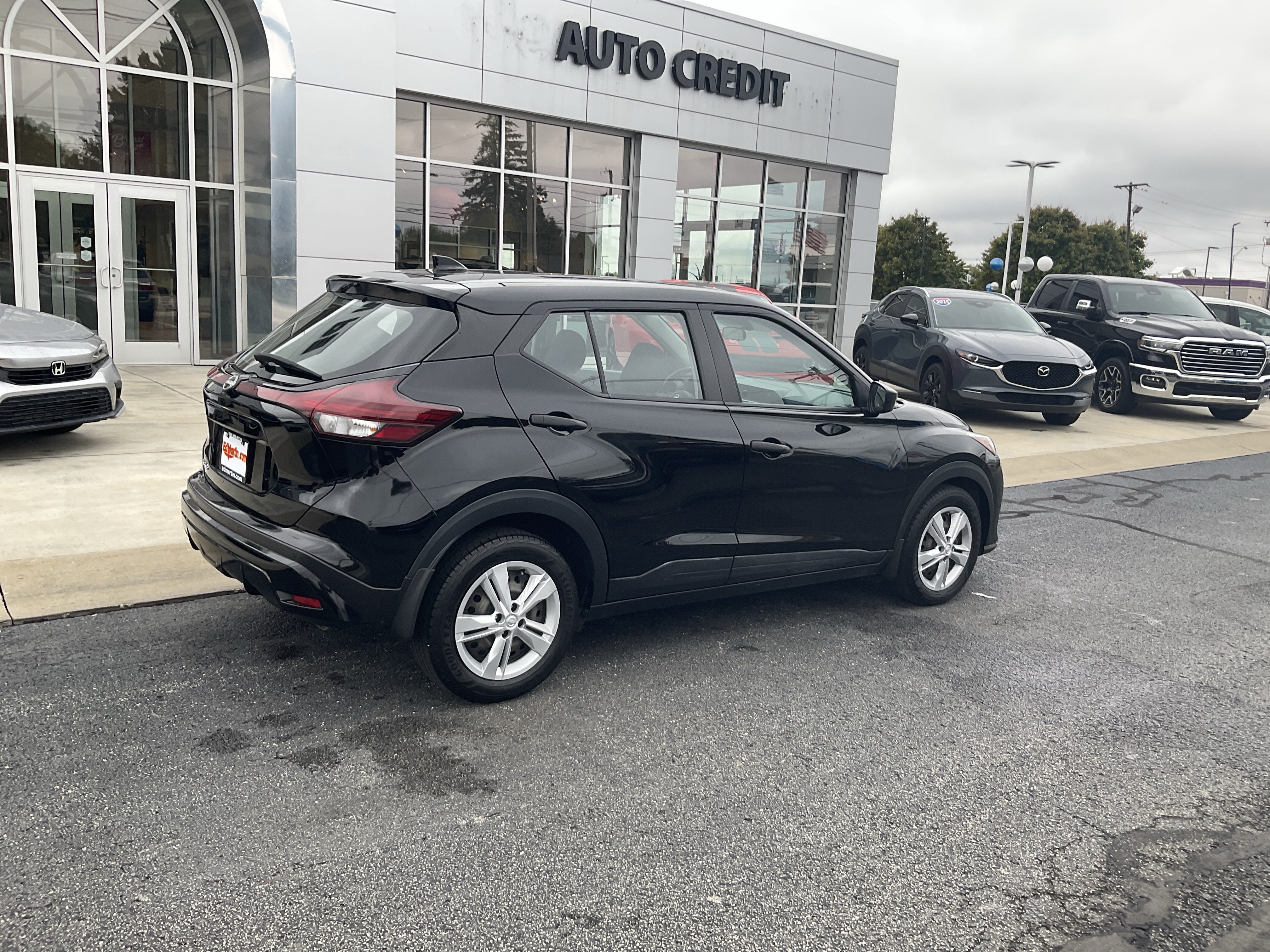 2022 Nissan Kicks S