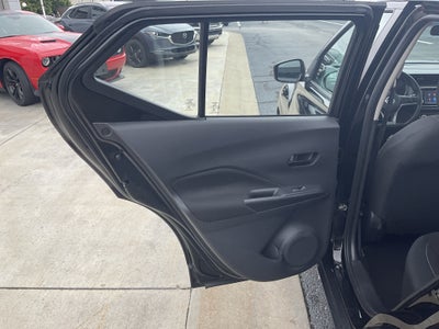 2022 Nissan Kicks S