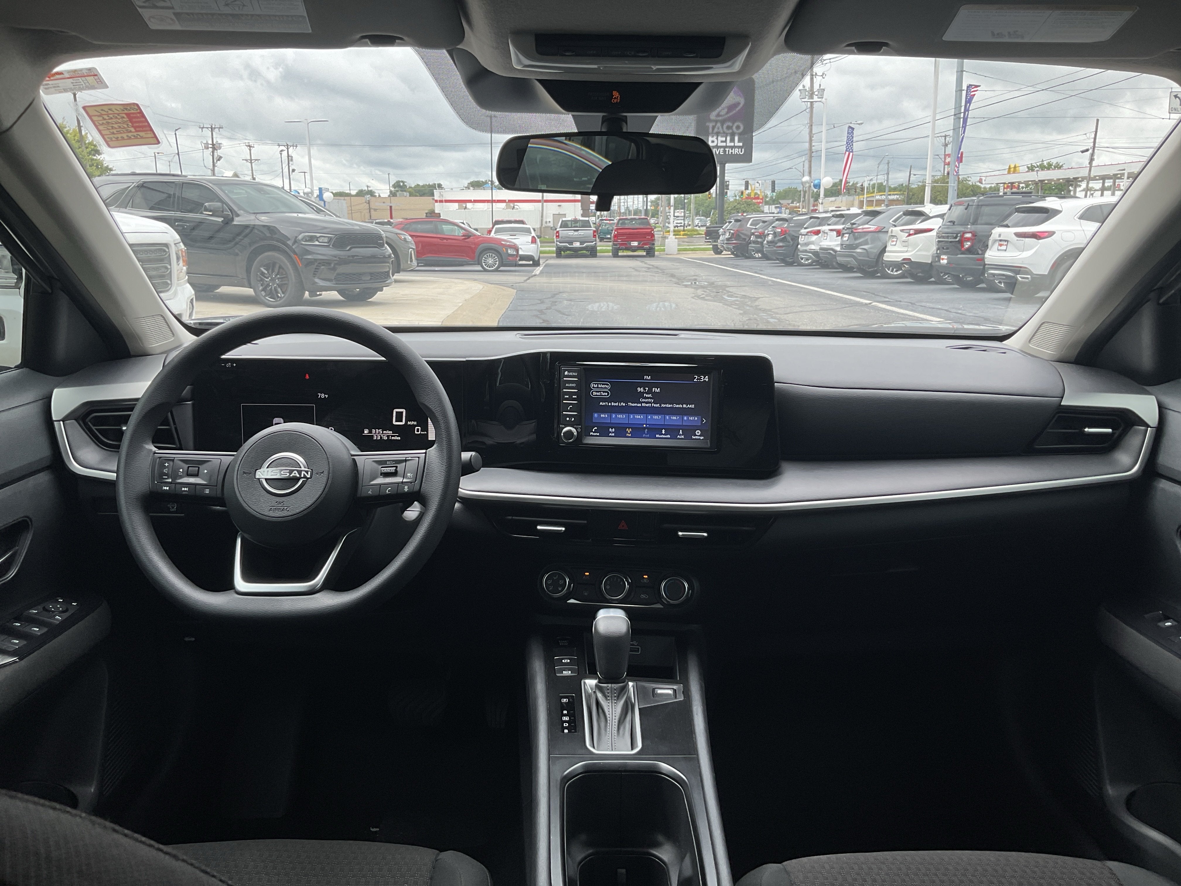 2025 Nissan Kicks S