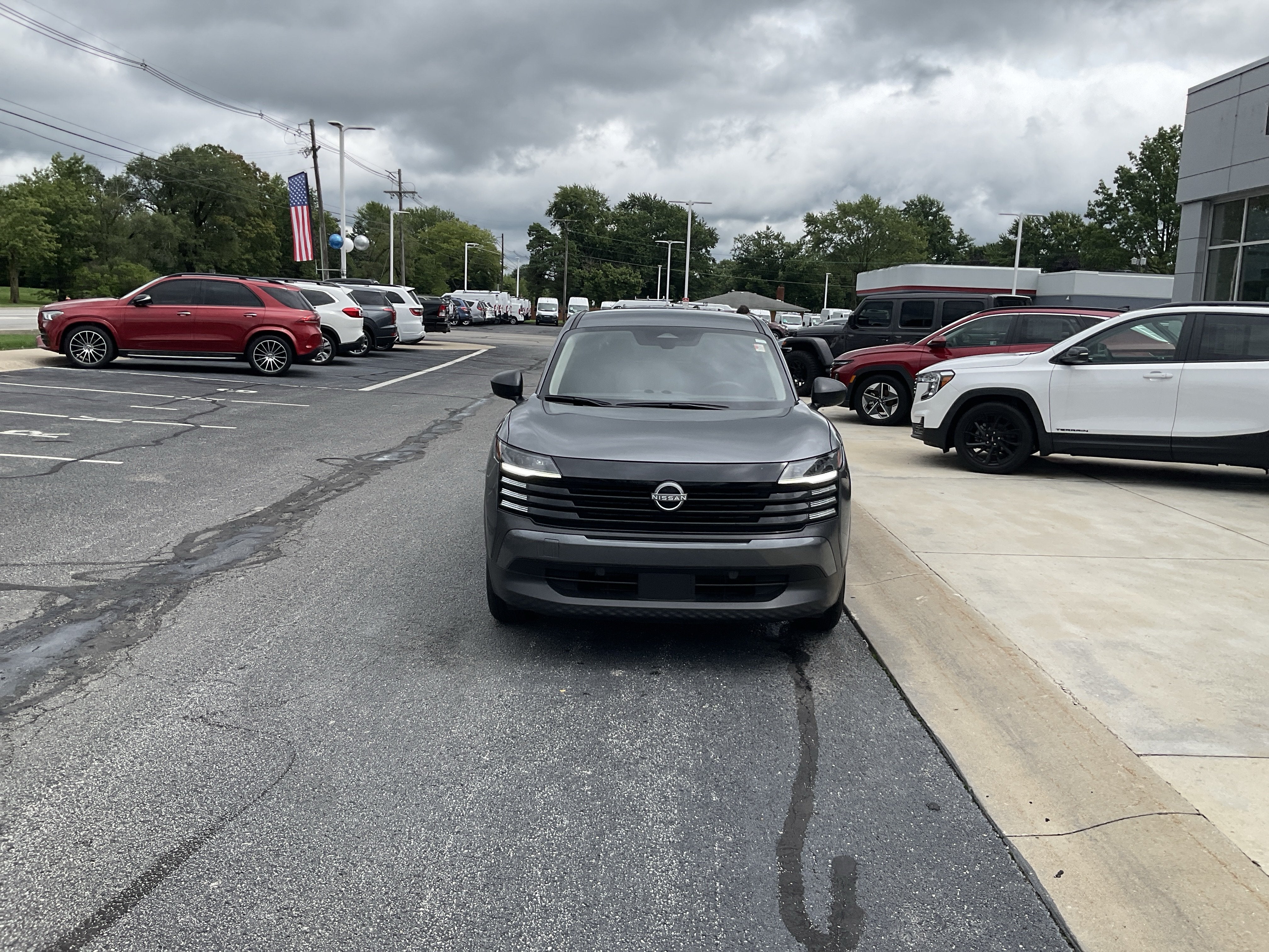 2025 Nissan Kicks S