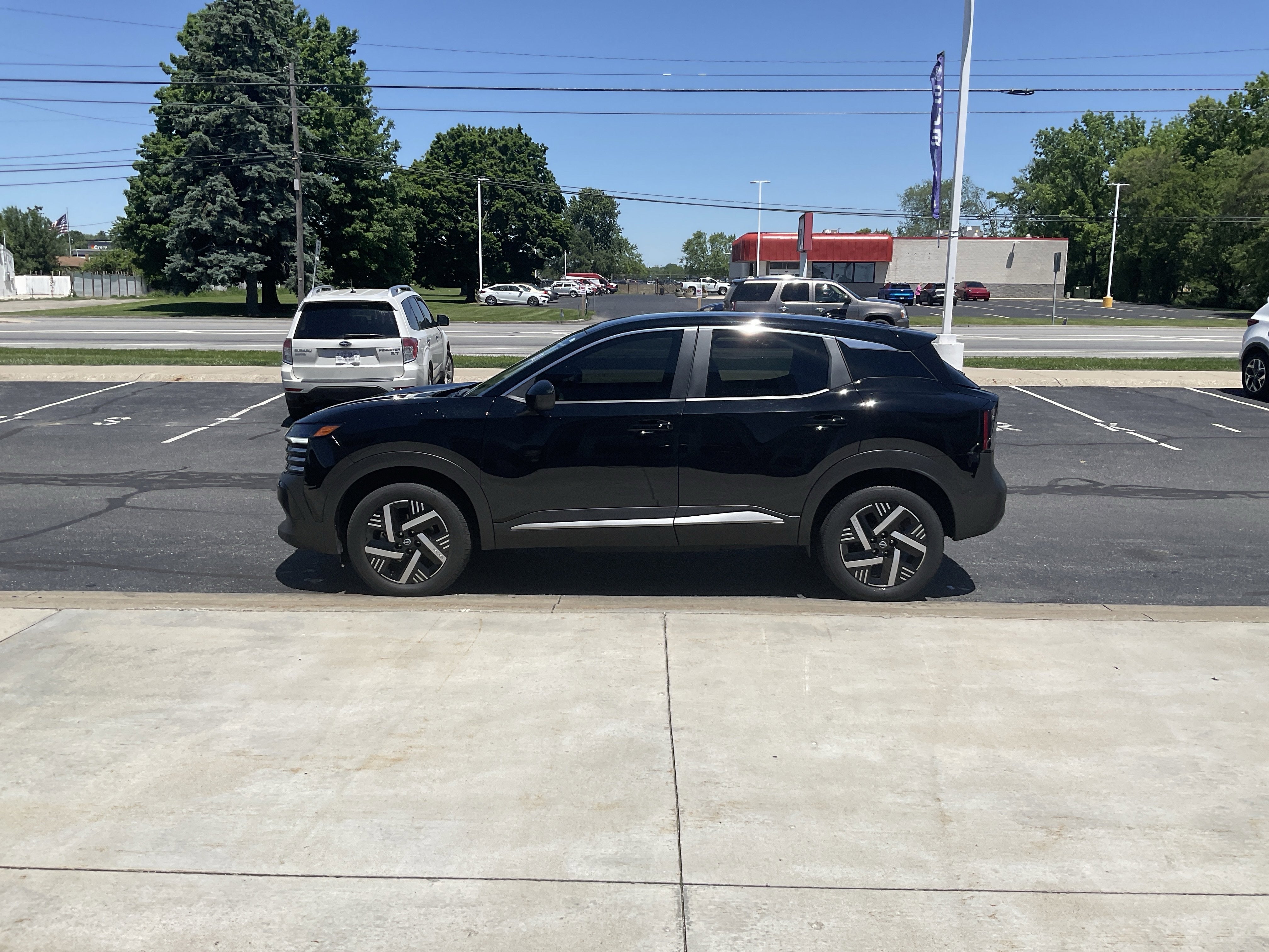 2025 Nissan Kicks SV