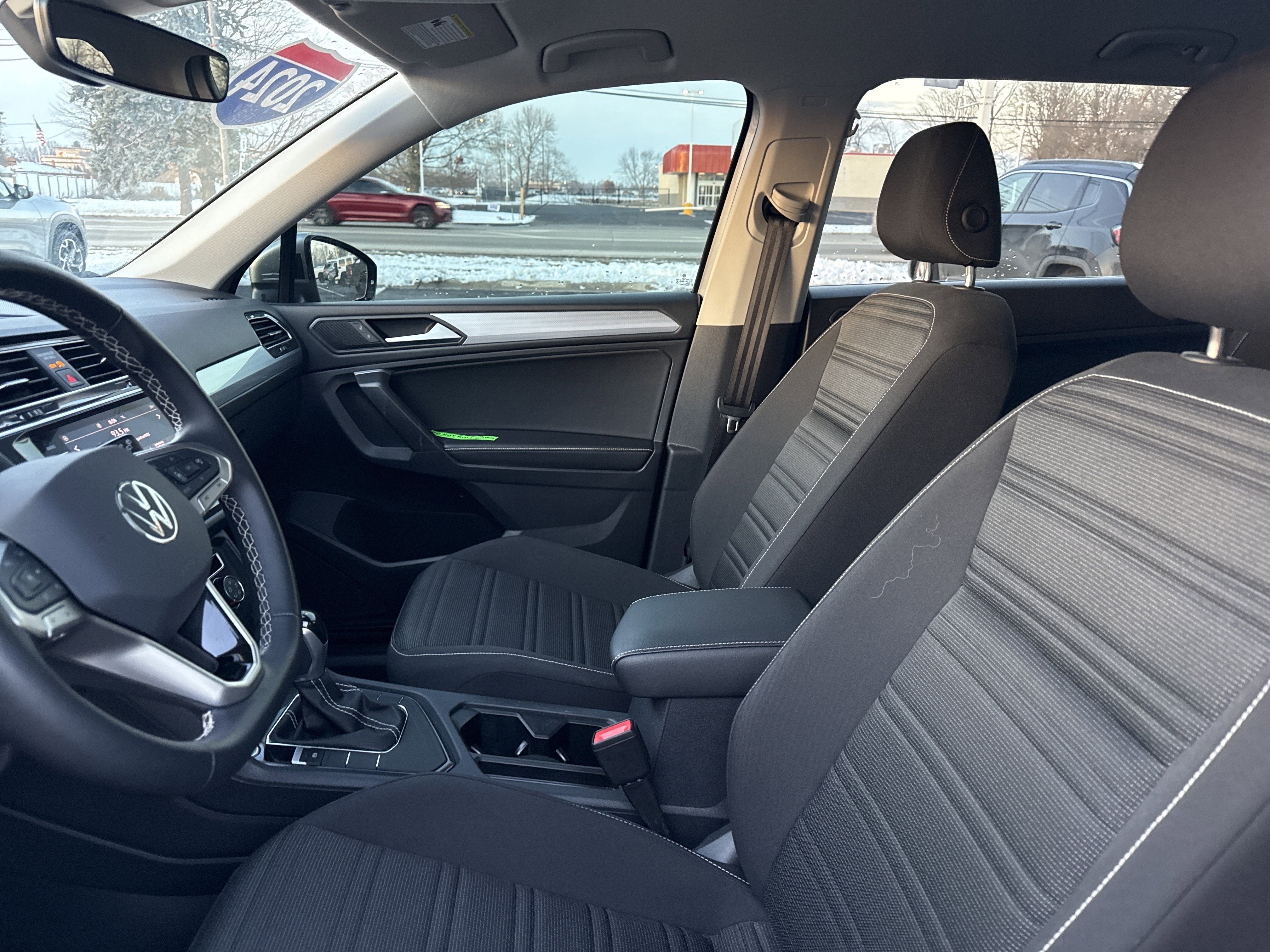 2024 Volkswagen Tiguan 2.0T S