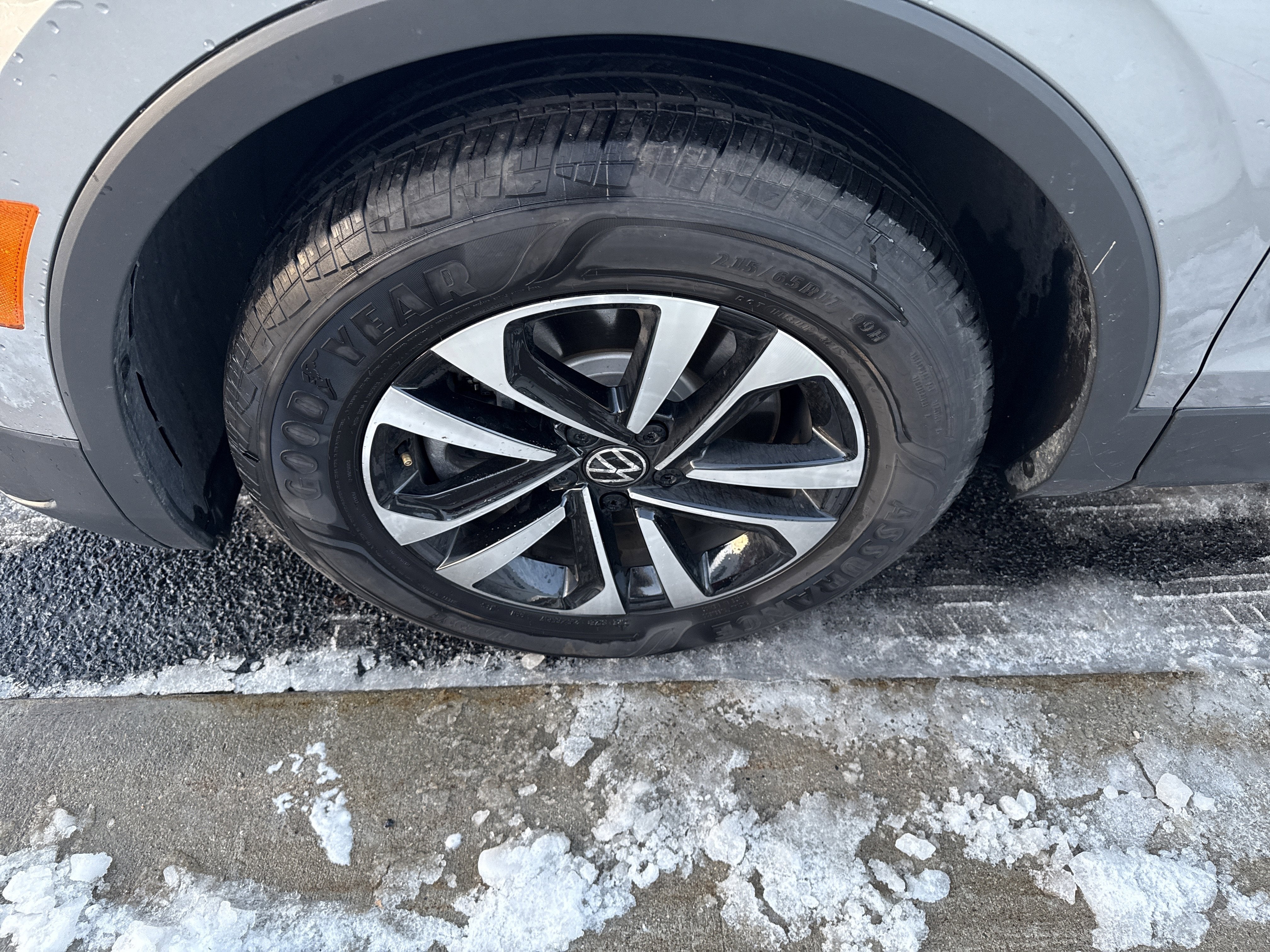 2024 Volkswagen Tiguan 2.0T S