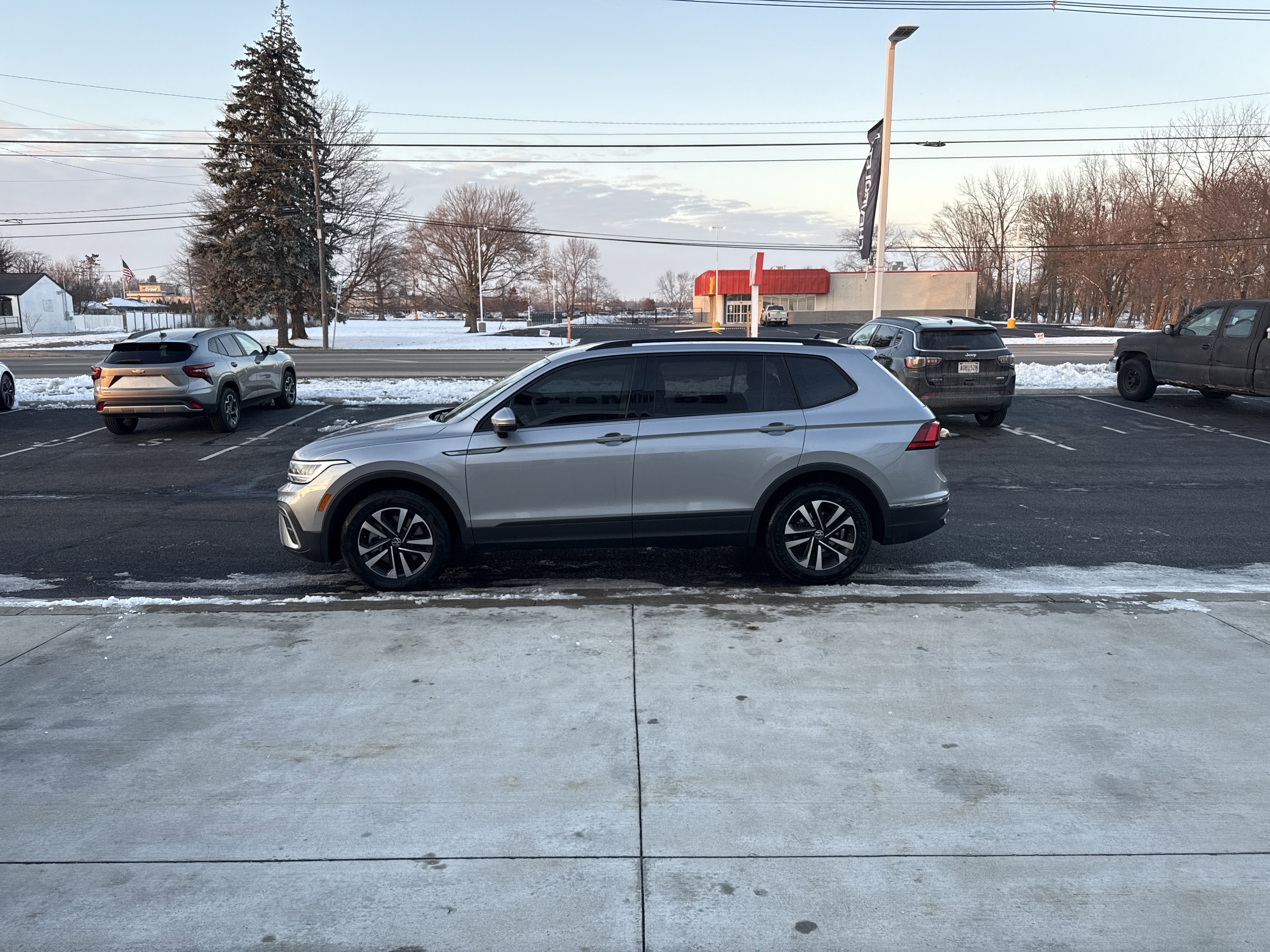 2024 Volkswagen Tiguan 2.0T S