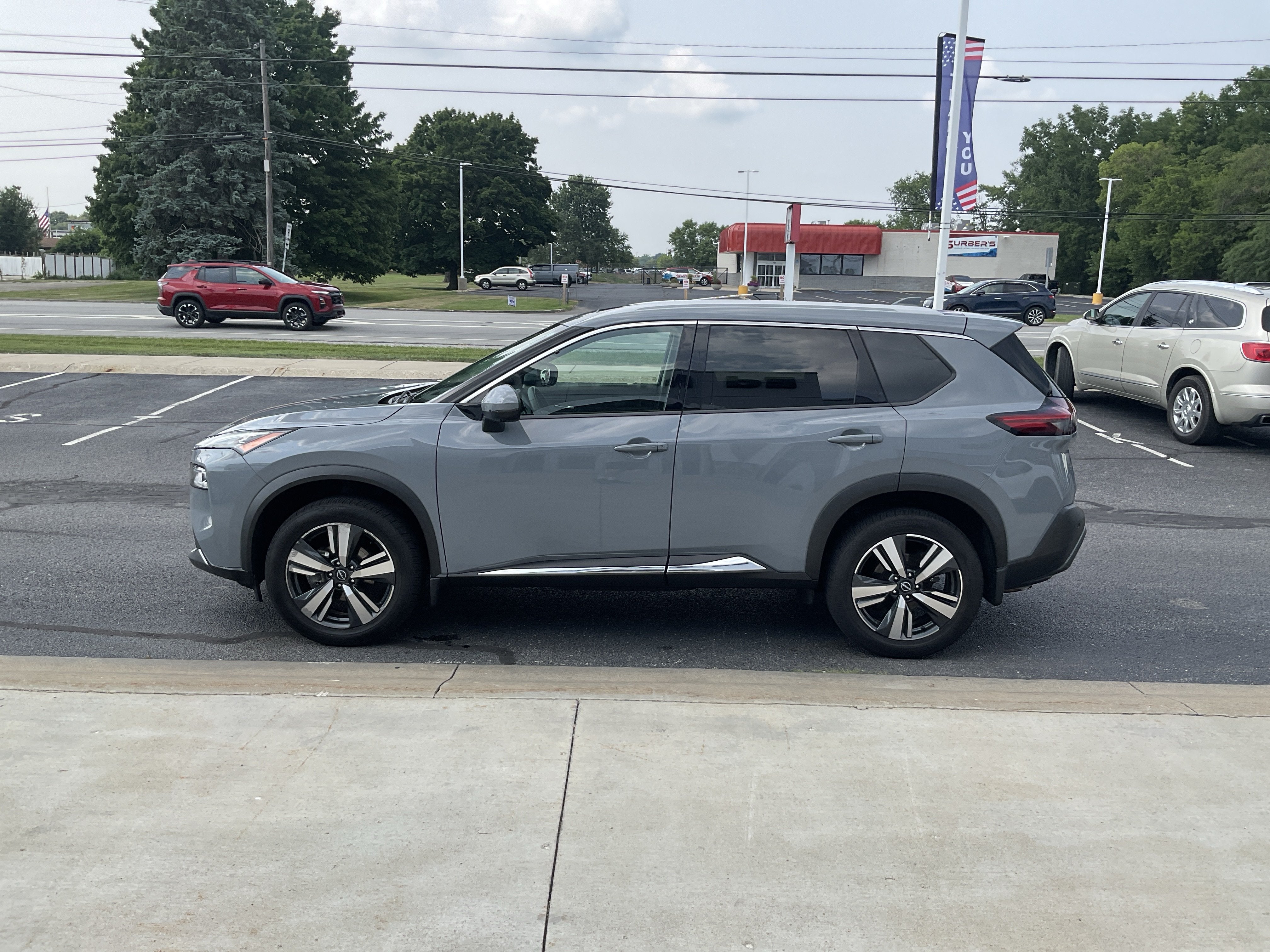 2023 Nissan Rogue SL