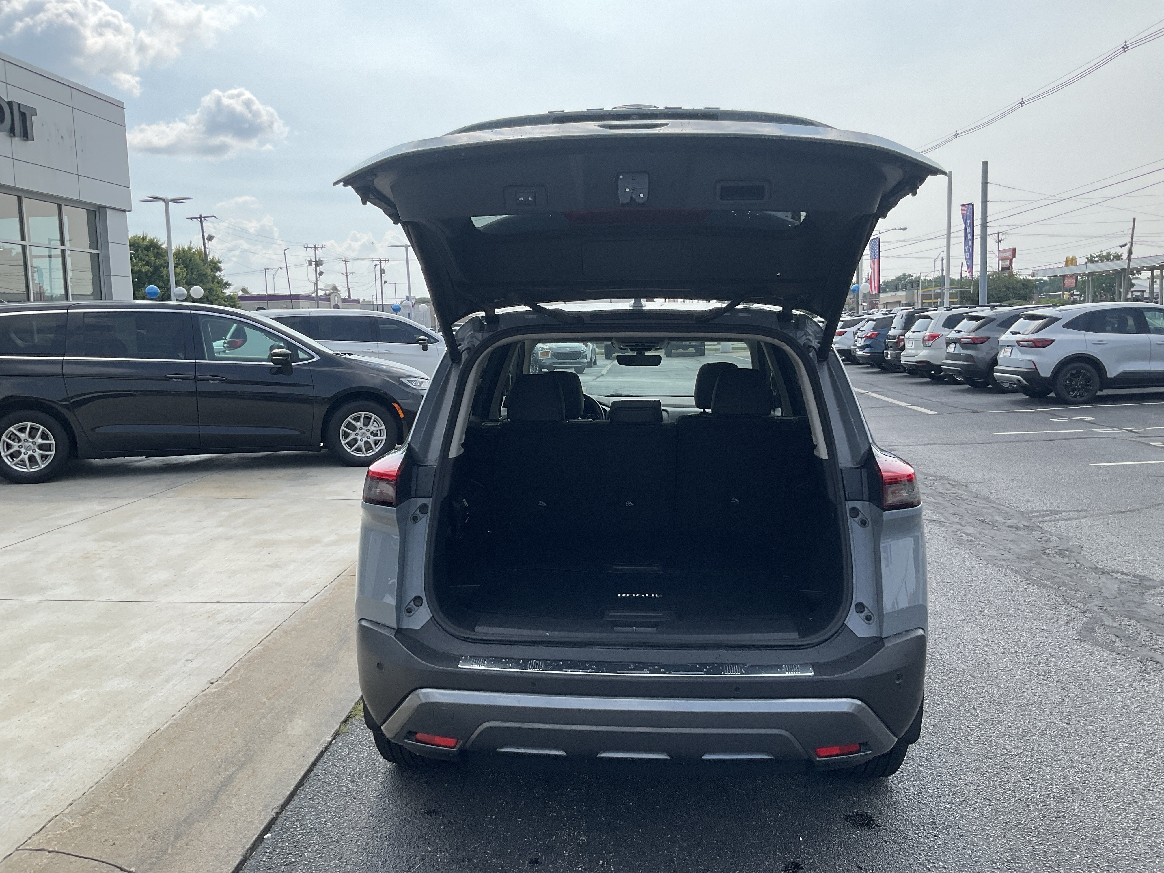 2023 Nissan Rogue SL