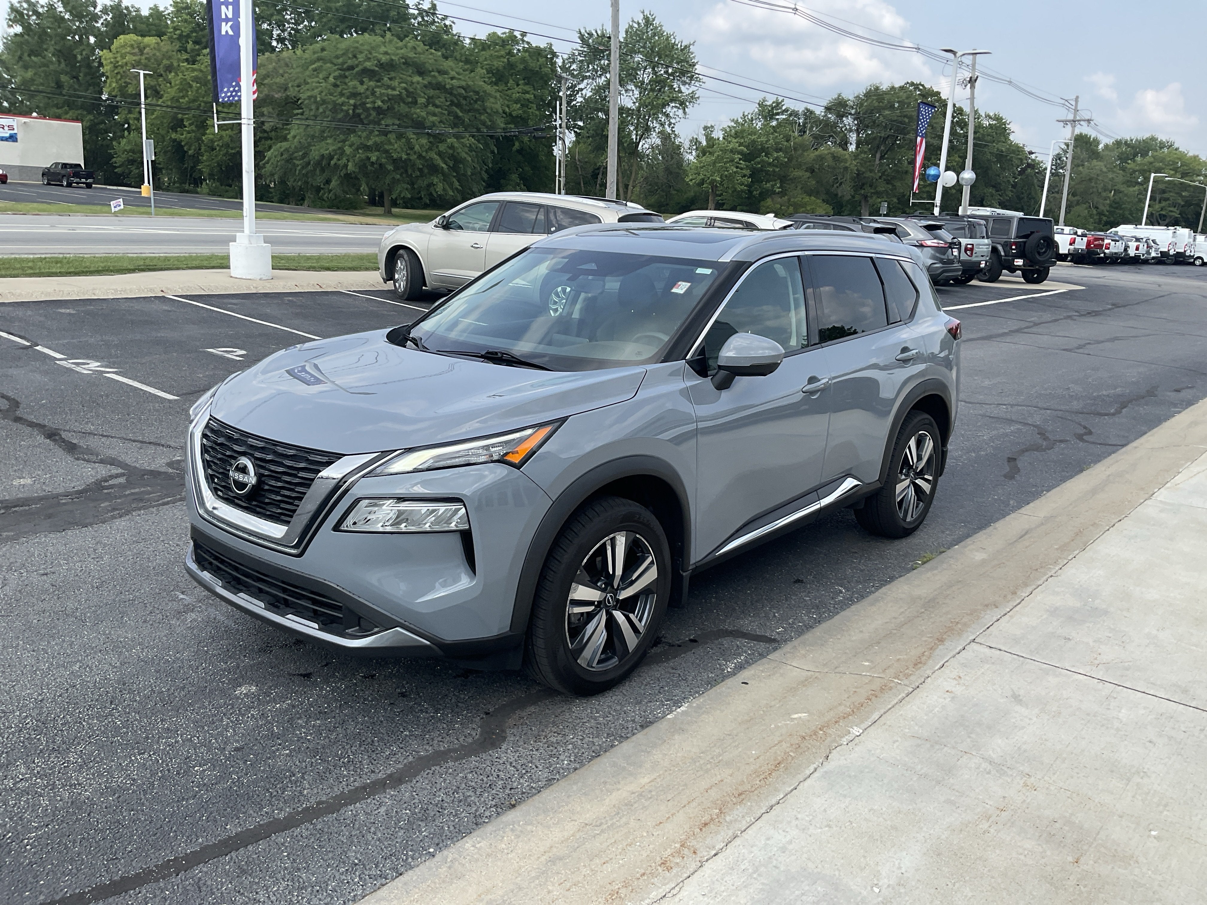 2023 Nissan Rogue SL