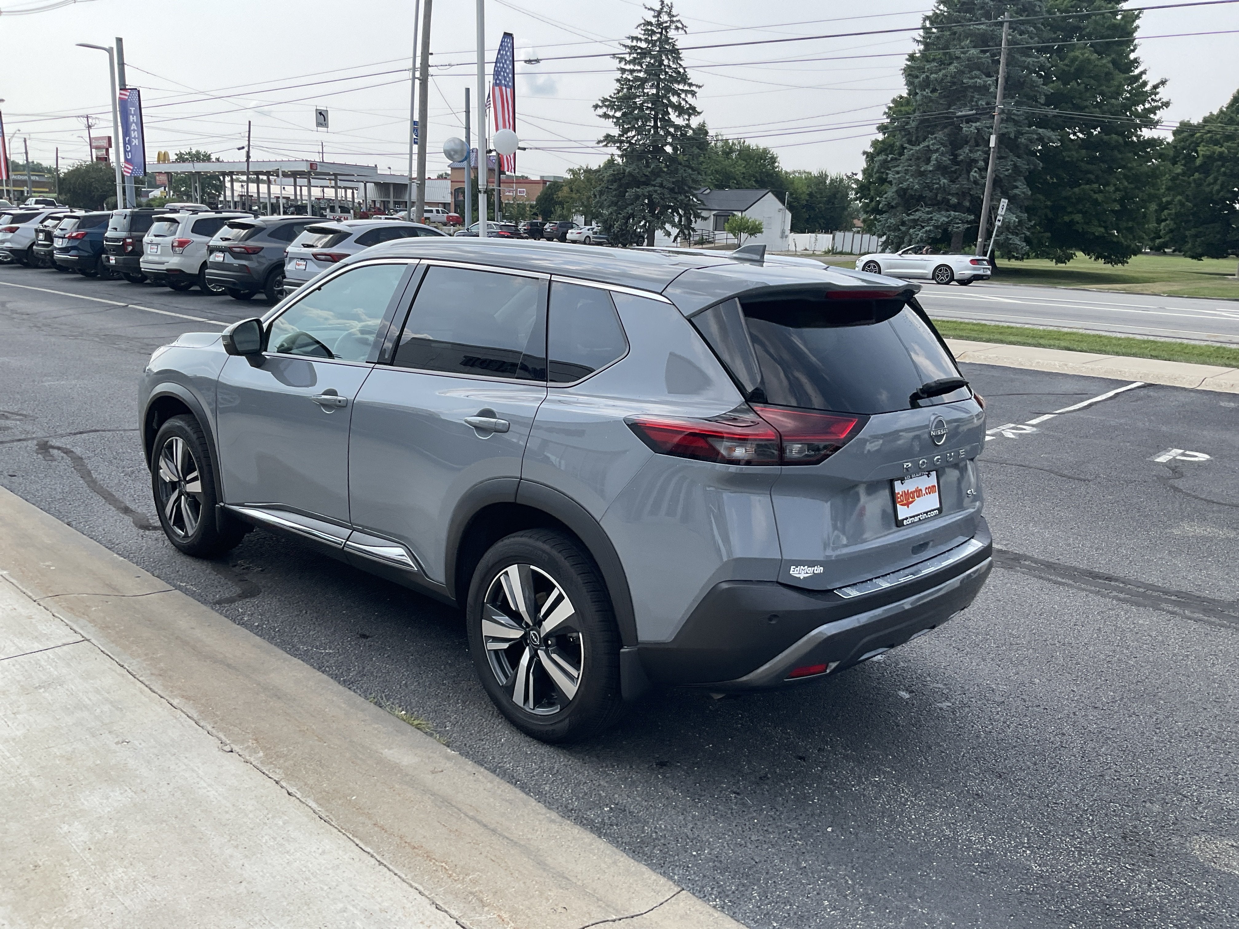 2023 Nissan Rogue SL