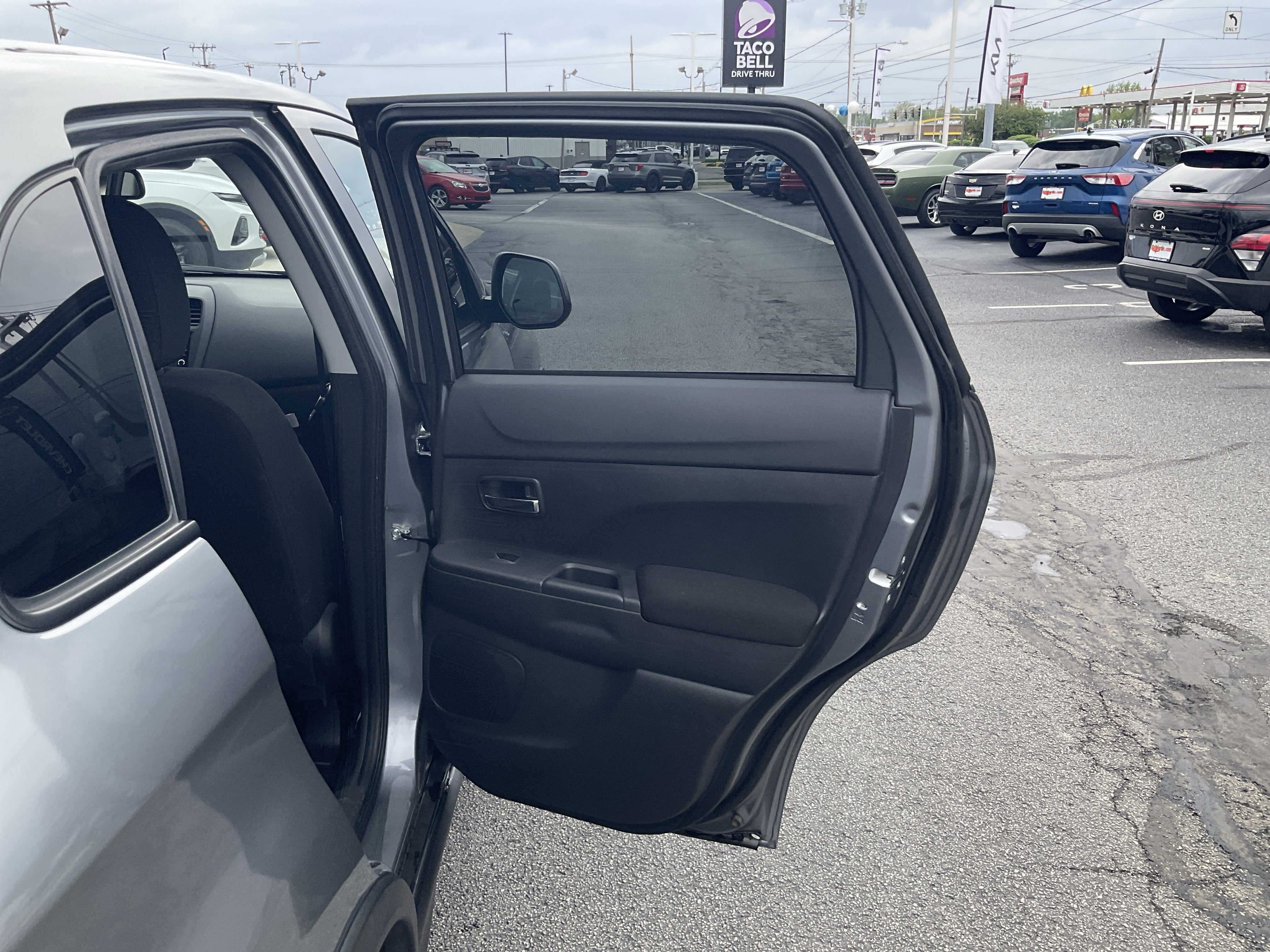 2024 Mitsubishi Outlander Sport 2.0 ES