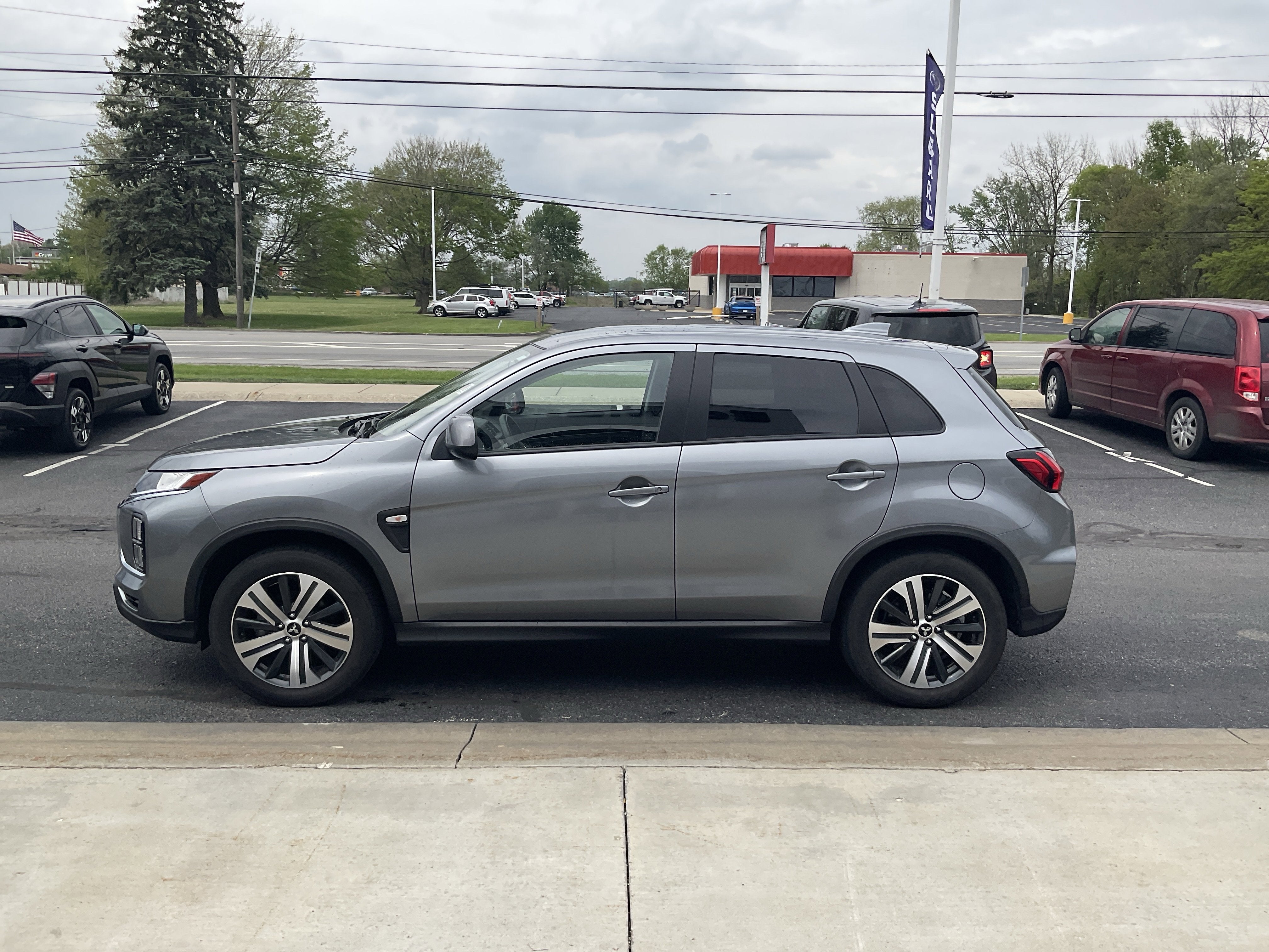2024 Mitsubishi Outlander Sport 2.0 ES