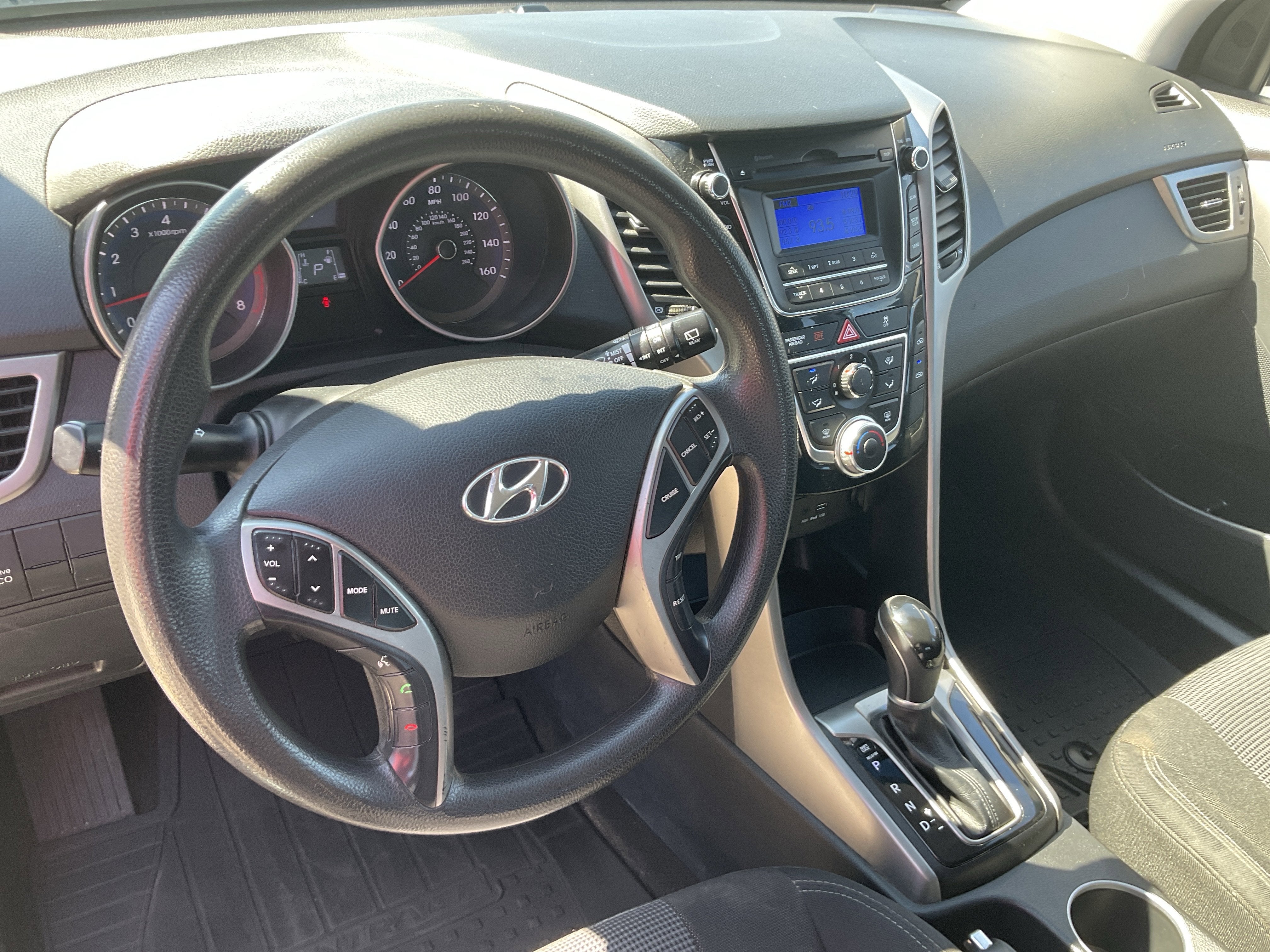 2017 Hyundai Elantra GT Base