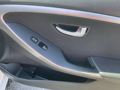 2017 Hyundai Elantra GT Base