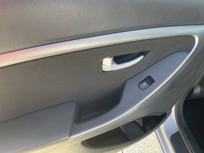 2017 Hyundai Elantra GT Base