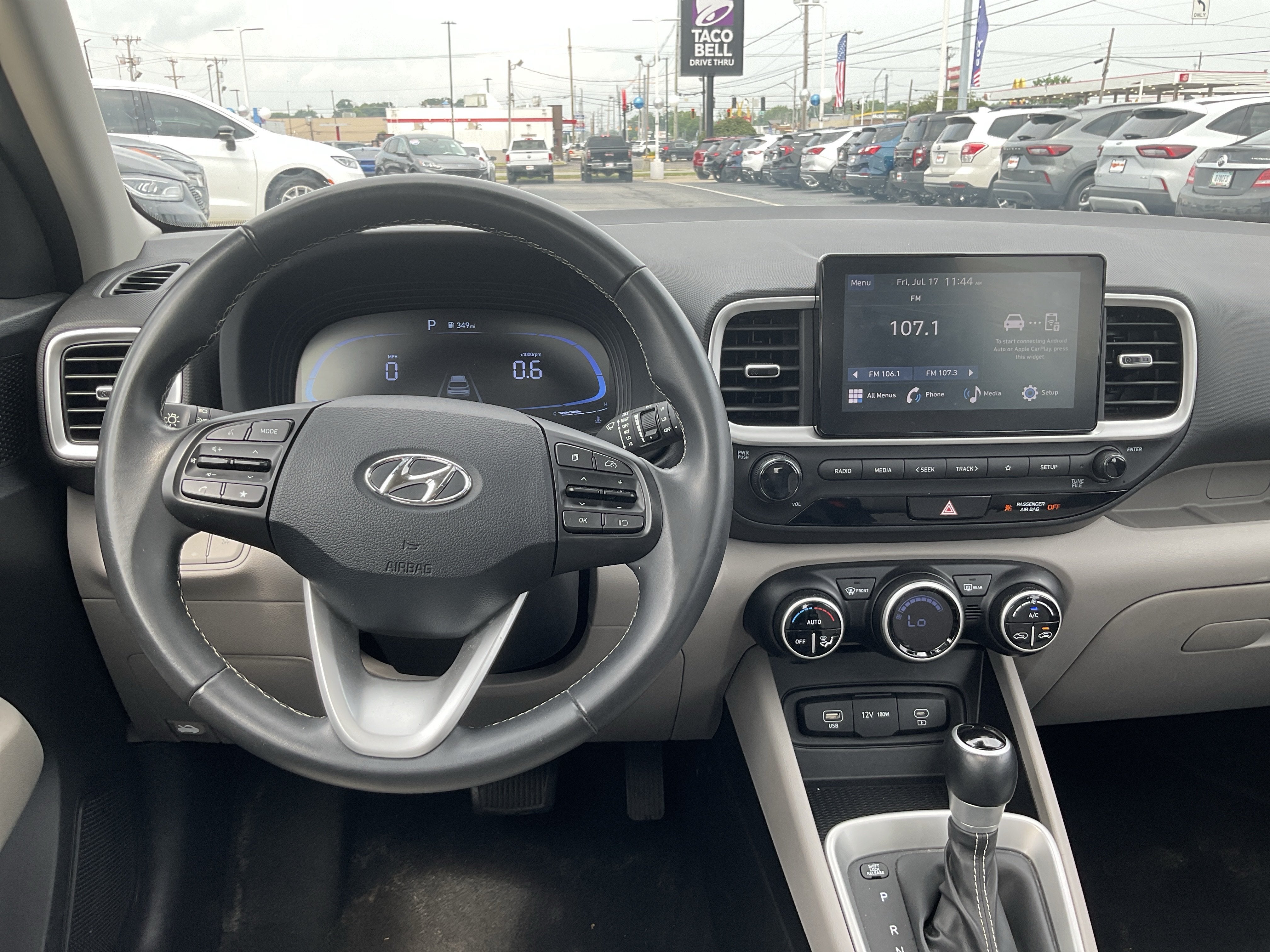 2025 Hyundai Venue SEL