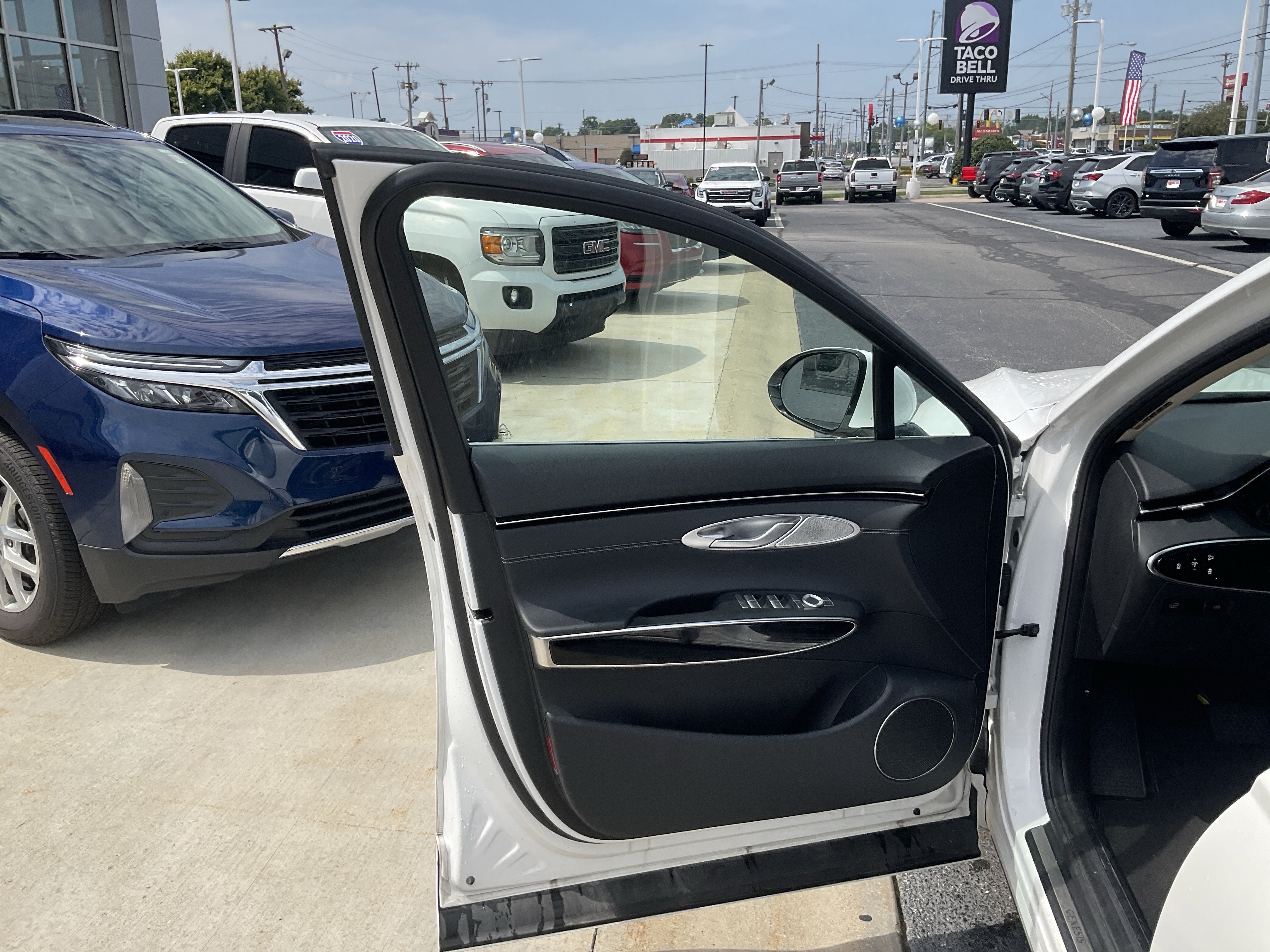 2025 Genesis GV70 2.5T