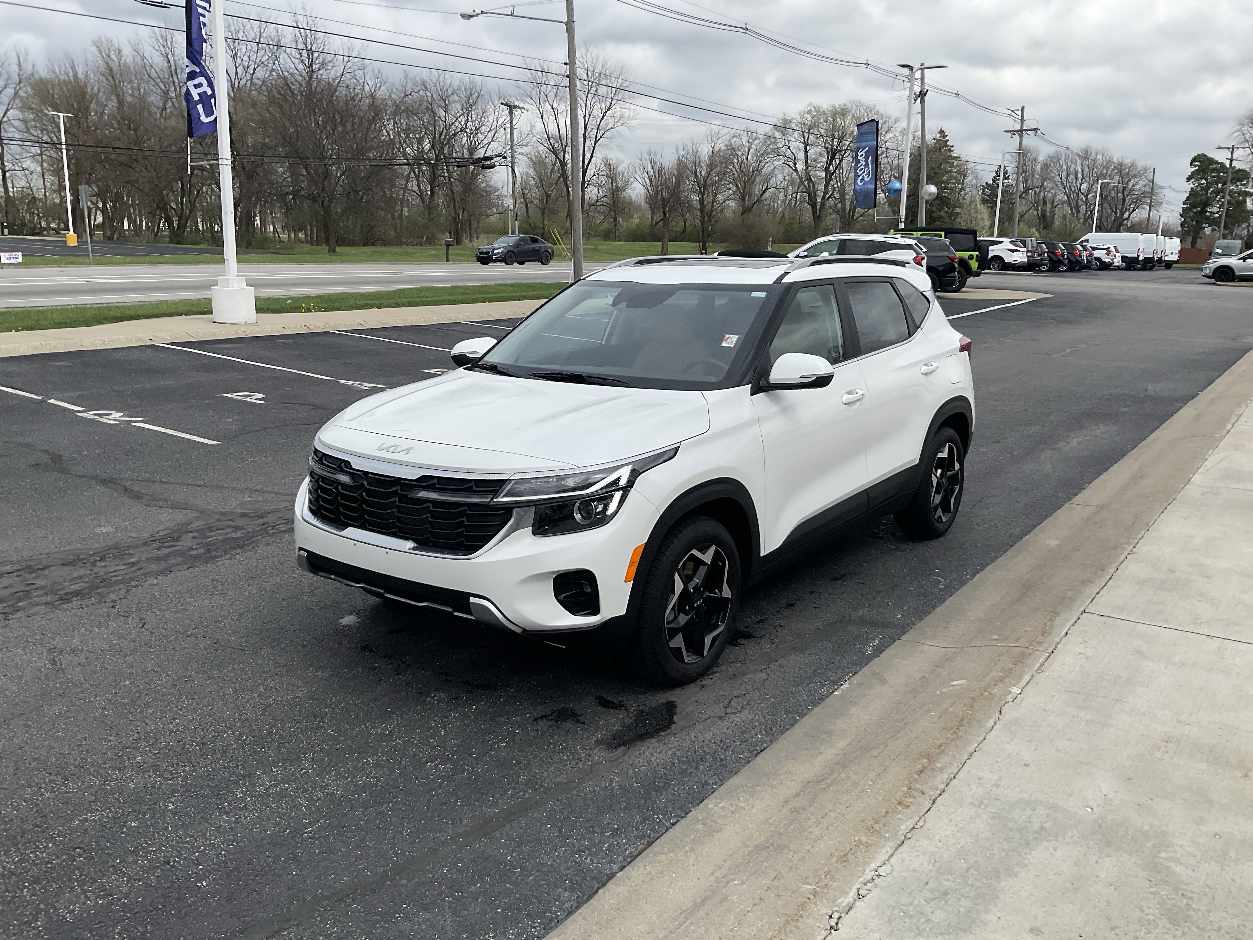 2024 Kia Seltos EX
