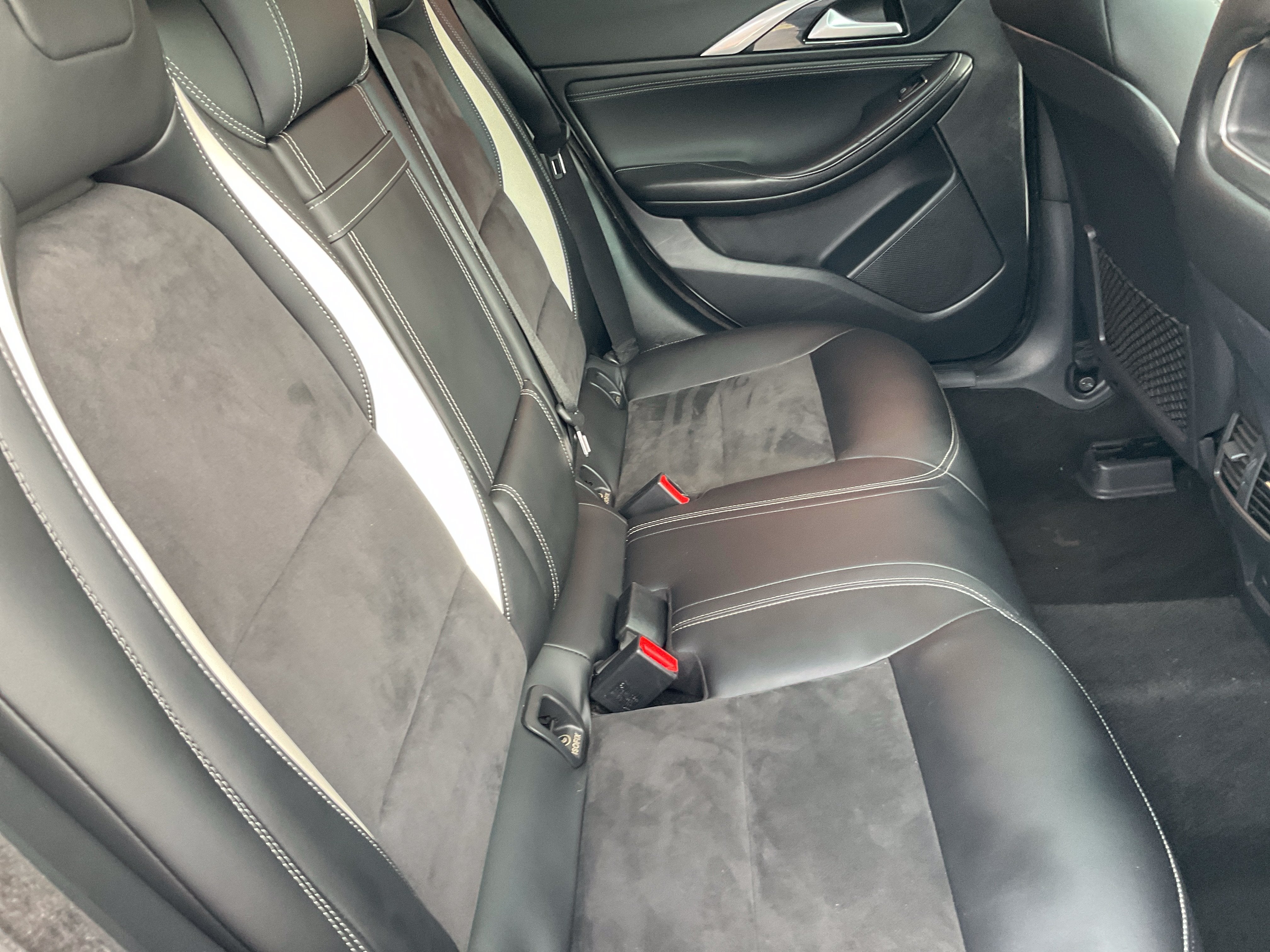 2018 INFINITI QX30 Sport