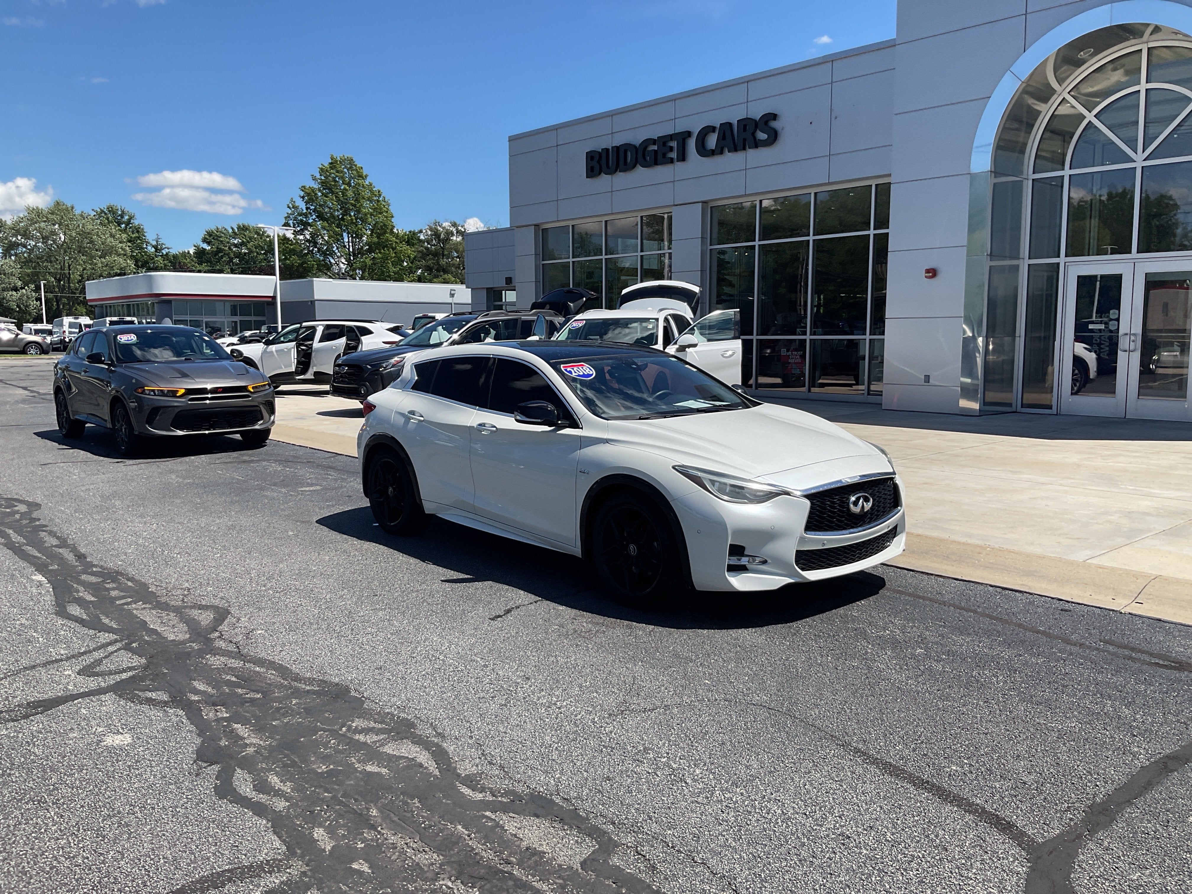 2018 INFINITI QX30 Sport