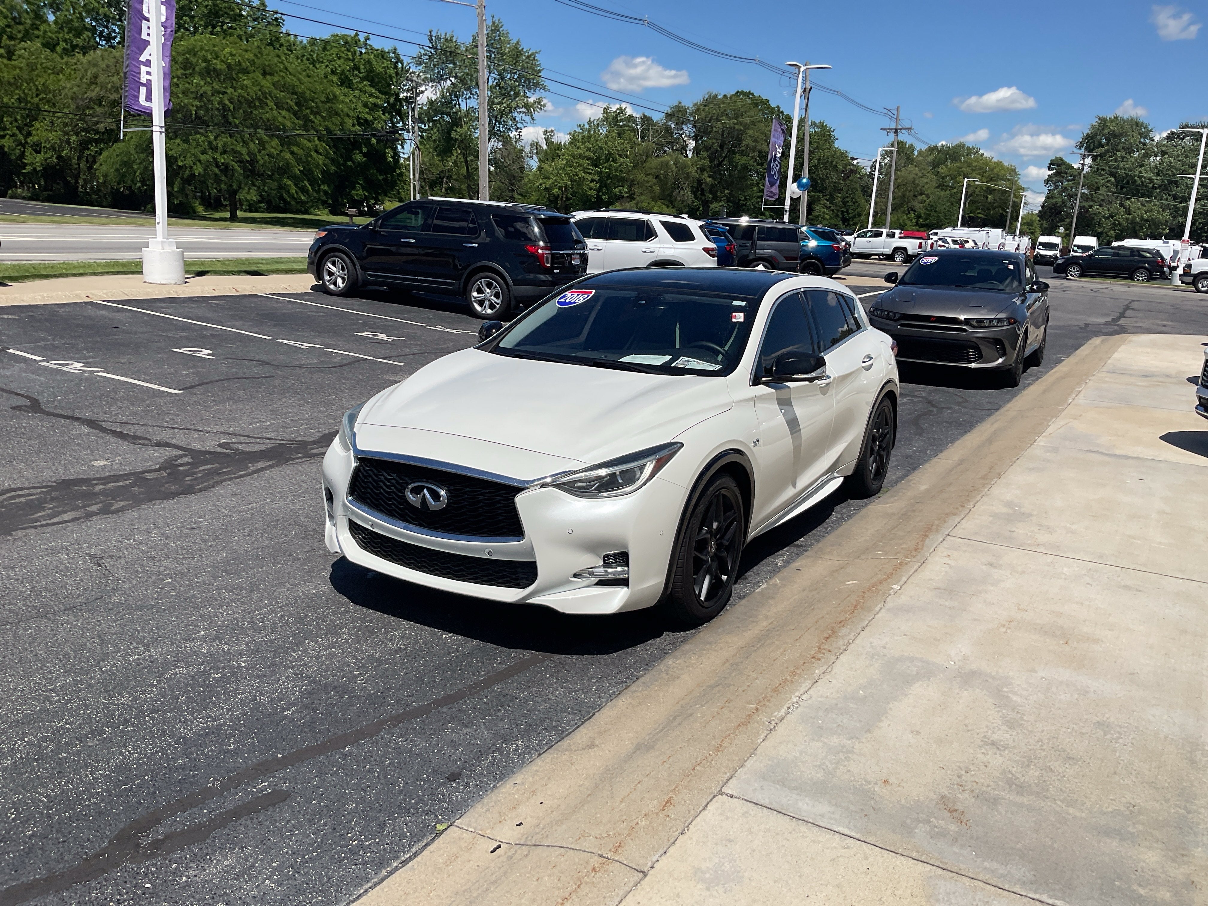 2018 INFINITI QX30 Sport