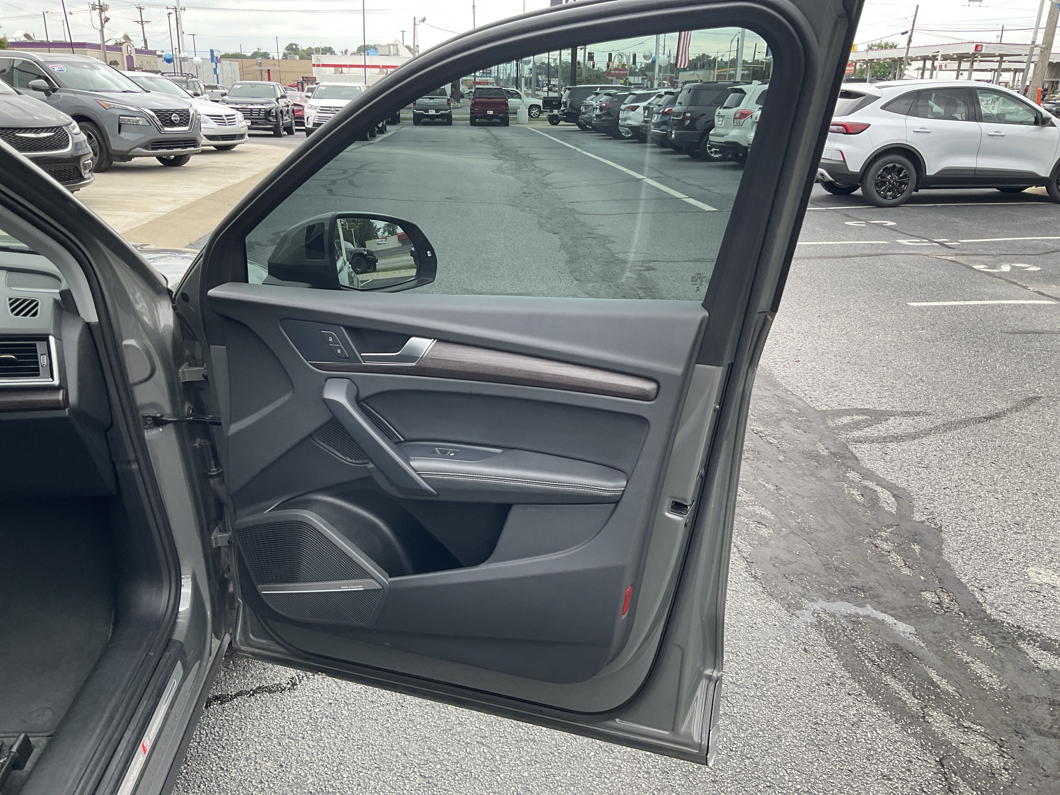 2024 Audi Q5 45 S line Premium quattro
