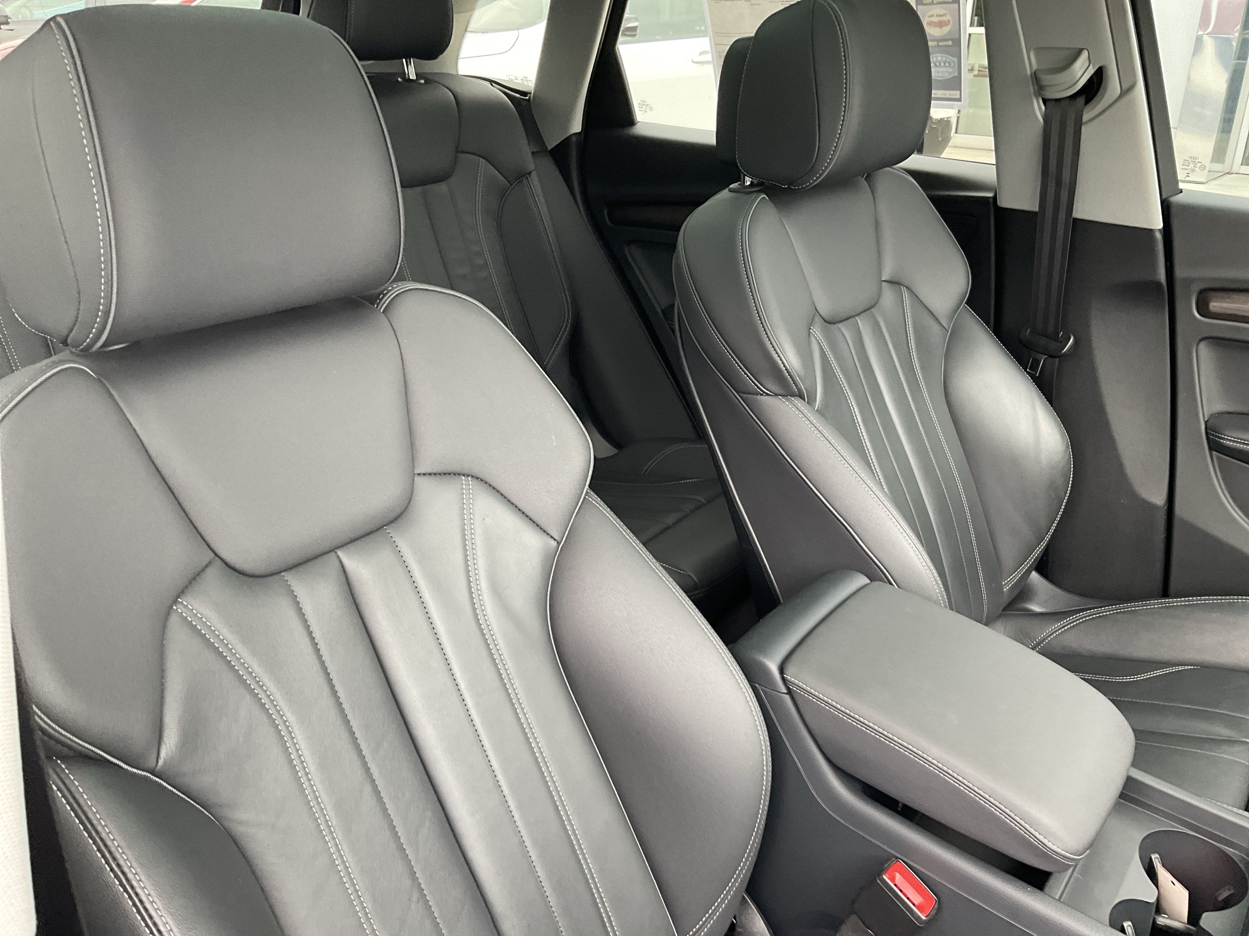 2024 Audi Q5 45 S line Premium quattro
