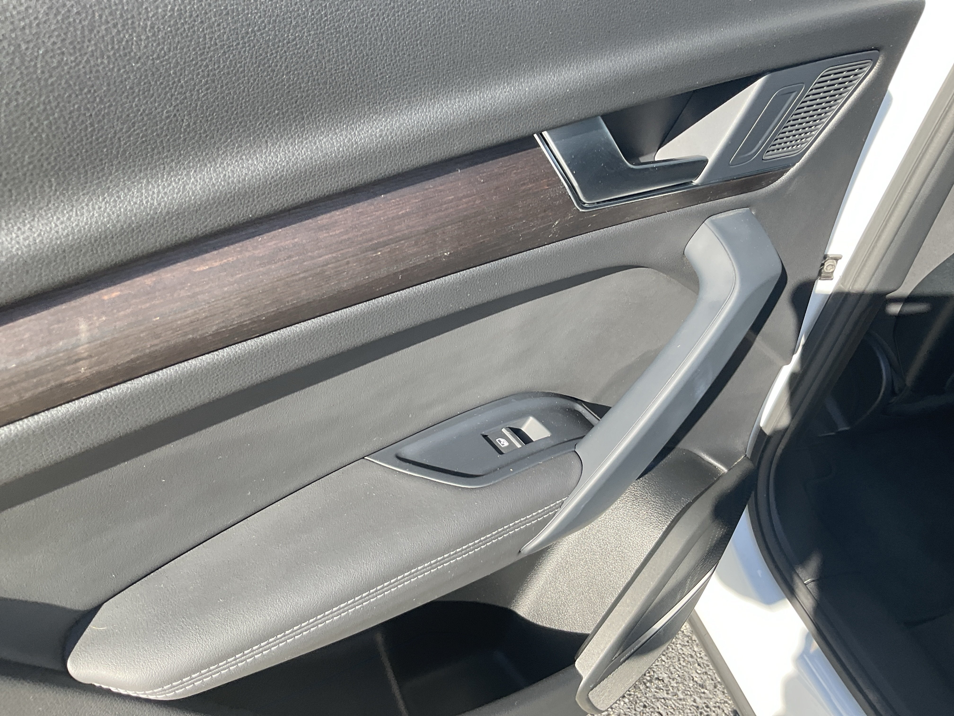 2024 Audi Q5 45 S line Premium quattro