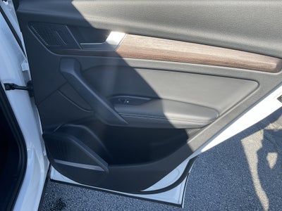 2024 Audi Q5 45 S line Premium quattro