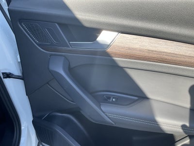 2024 Audi Q5 45 S line Premium quattro